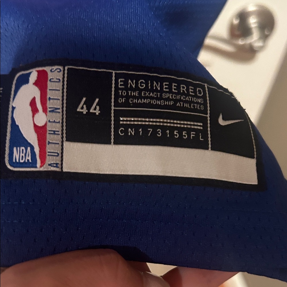 RJ Barrett - former Knick player Medium Adult Nike dry fit jersey - Picture 3 of 4